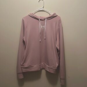 Women’s Medium Under Armor pocketed pull over: